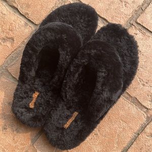 Olukai Kipe’a Heu Slippers Plush Slipon Flip Flop -like new!🌺